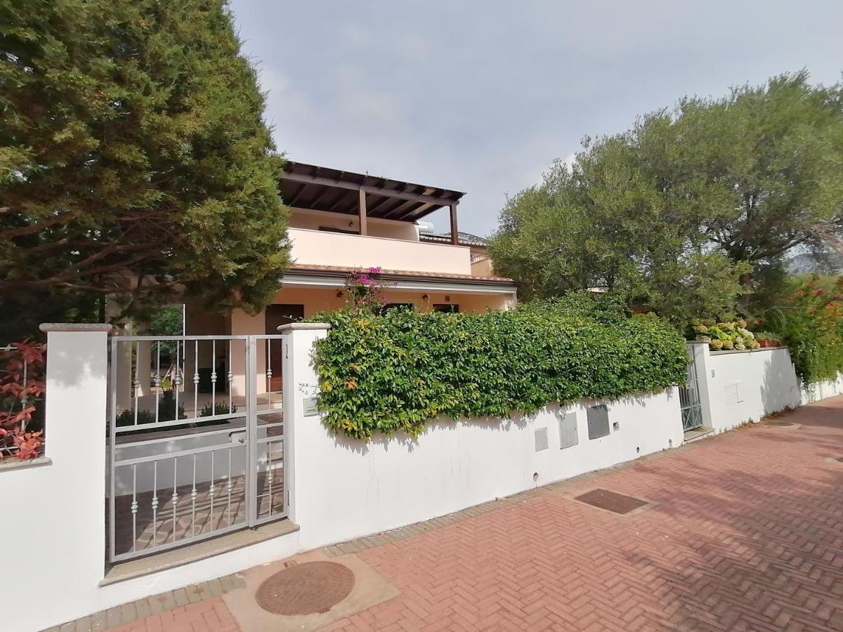 Casa Vacanze Villa Rosa 칼라고노네 외부 사진